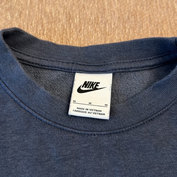 EUC! Nike Sportwear Femme Fleece GX Crew Crop Sweatshirt, sz M - Picture 4 of 5